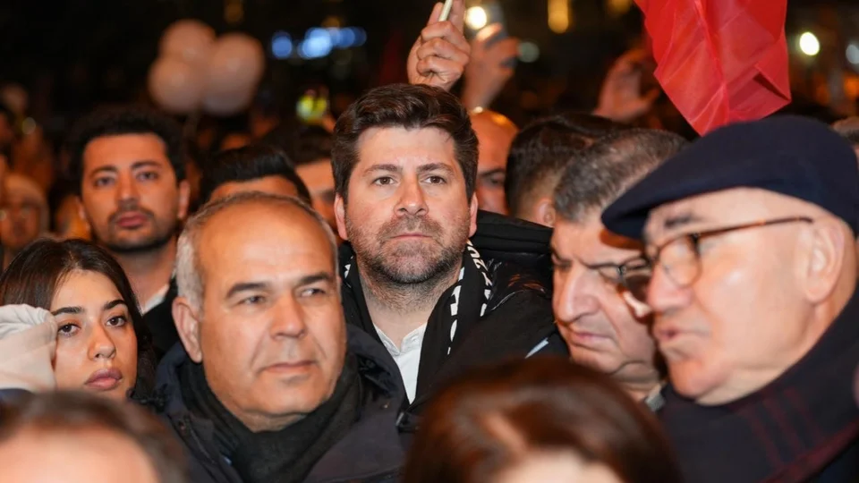 6 Şubat Deprem Yıl Dönümünde Tarsus'tan Adıyaman'a Dayanışma: Başkan Boltaç Sessiz Yürüyüşe Katıldı