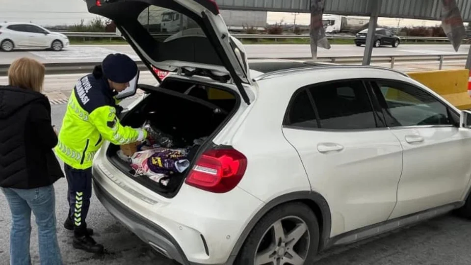 Mersin Otoyolunda Sahte Avukat Kimliği Gösteren Şahıs Gözaltına Alındı