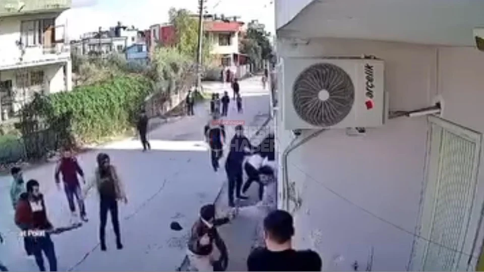 Tarsus Tozkoparan'da İki Grup Arasında Kavga: Görüntüler Ortaya Çıktı