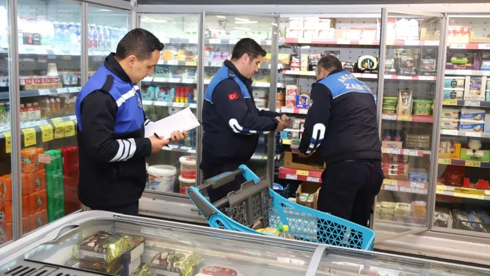 Akdeniz’de Ramazan Denetimleri Arttı: İki Markete 7 Bin 410 TL Ceza Kesildi