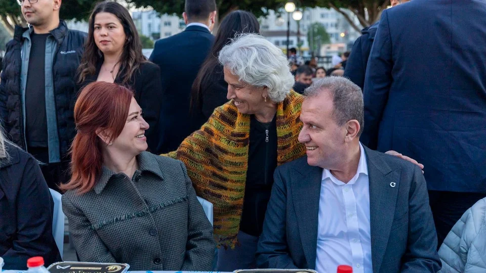 Silifke'de Ramazan Coşkusu: Vahap Seçer Yurttaşlarla Aynı Sofrada Oruç Açtı