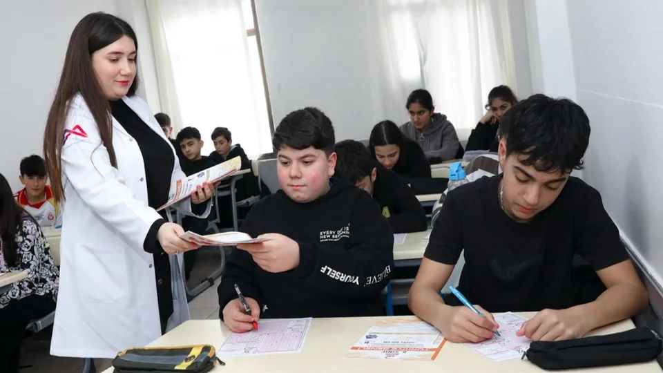 Mersin Büyükşehir Kurs Merkezleri'nde Gerçek Sınav Atmosferi: Her Hafta Ücretsiz Deneme