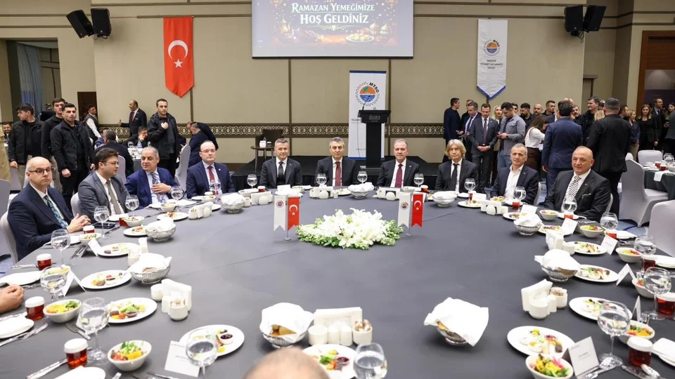 Vali Toros, Mersin Ticaret ve Sanayi Odası'nın Düzenlediği İftar Programına Katıldı