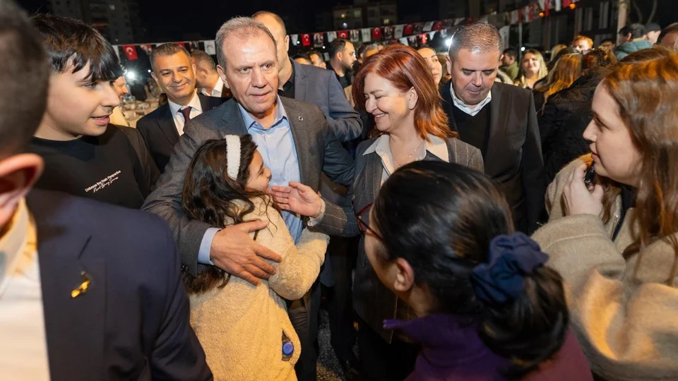 Vahap Seçer ve Meral Seçer Mezitli İftar Sofrasında: Dayanışma ve Kardeşlik Vurgusu