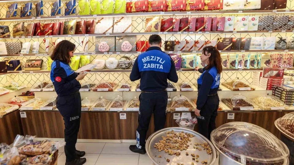 Mezitli Belediyesi'nden Bayram Öncesi Sıkı Denetim: Pastane ve Fırınlara Yoğun Kontrol