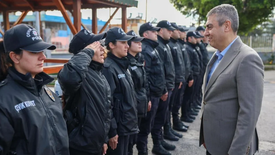 Vali Toros'tan, Karaduvar Şehit Natık Karadeniz Polis Merkezi Amirliğine Bayram Ziyareti