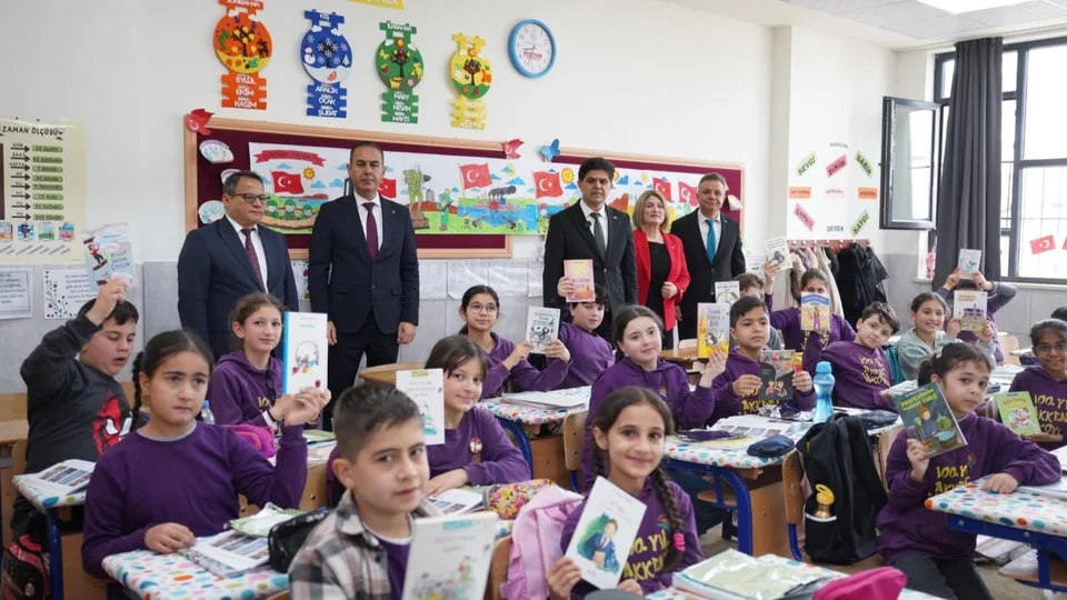 Mektup Köprüsü Kuruldu: Bakan Tekin’den Akkent İlkokulu Öğrencilerine Mektuplarla Özel Cevaplar Geldi