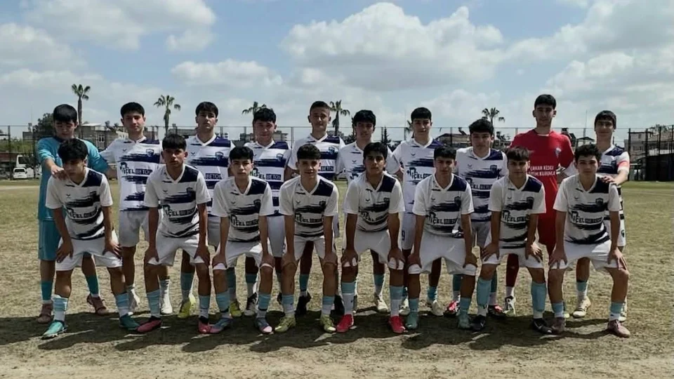 Tarsusgücü U15'leri Namağlup Şampiyon