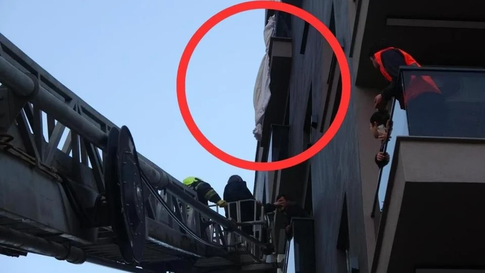 Günün İlginç Olayı: Erdemli’de 24 Yaşındaki Genç 6. Kattan Perdeyle Sarktı, 3. Kata Düştü