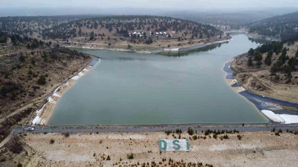 Erdemli’de Gölet Doldu Ama Su 3 Ayda Bitiyor: Kaçak Nedeniyle Yazın Susuz Kalacaklar