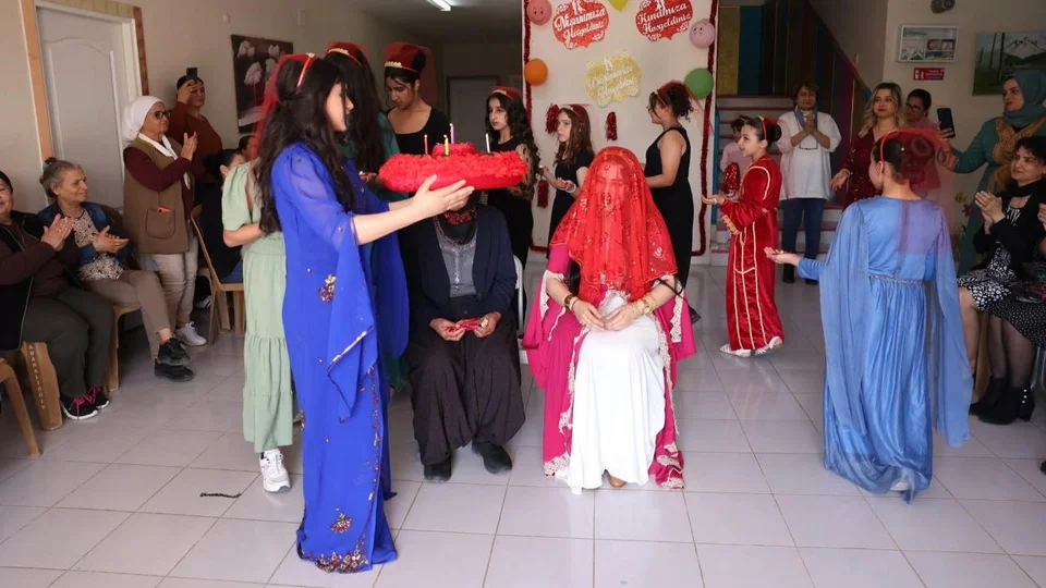 Akdeniz Belediyesi'nden "Düğün Konsepti"