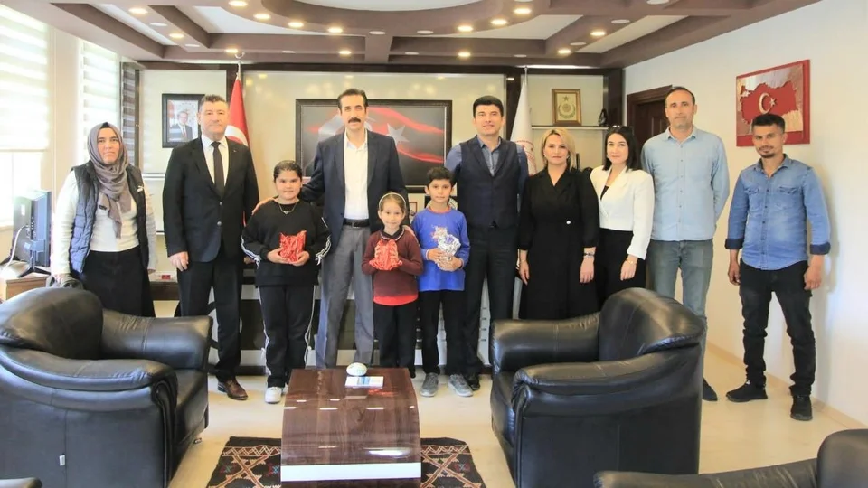 Bozyazı’da Derece Alan Öğrenciler Ödüllerini Aldı