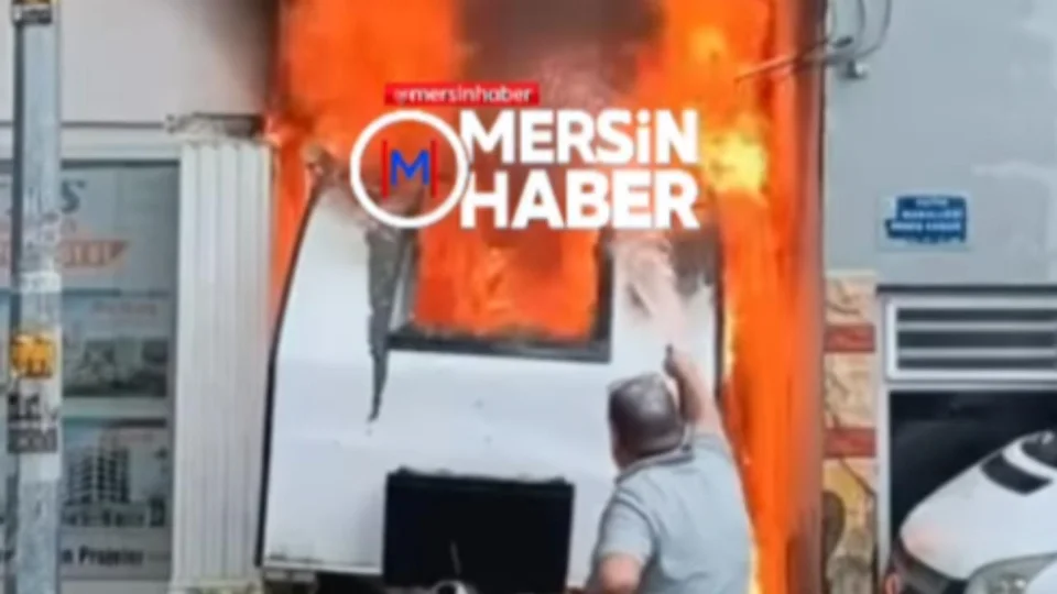 Mezitli’de Park Halindeki Karavan Yandı: Alevler Eve Sıçramadan Söndürüldü
