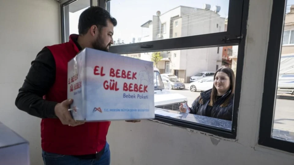Mersin’de Bebeklere Büyük Destek: “El Bebek Gül Bebek” Paketleri Yola Çıktı