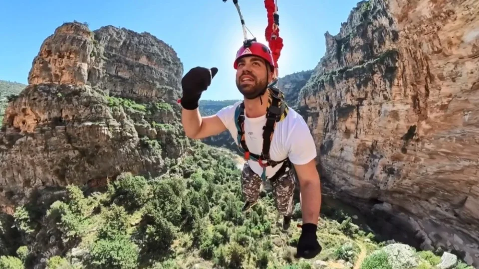 Mersin’de 220 Metrelik Adrenalin Patlaması: Kayacı Vadisi’nde Rope Jumping Başladı