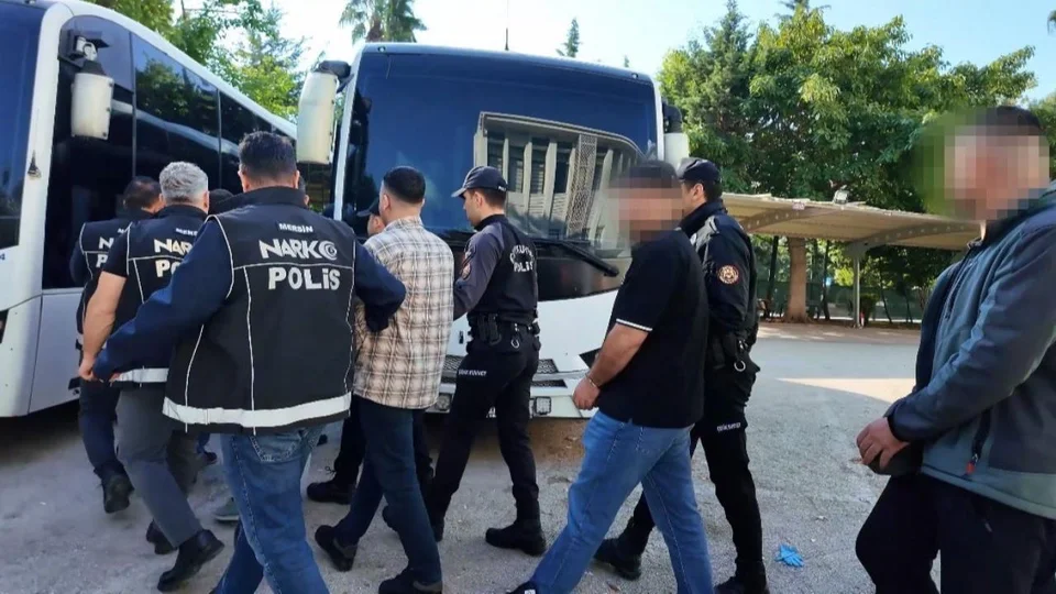 Mersin’de 41 Kilo Metamfetamin ve Eroin Yakalandı: 13 Şüpheliden 11’i Tutuklandı
