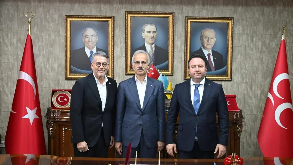 Bakan Uraloğlu, MHP Mersin İl Başkanlığını Ziyaret Etti