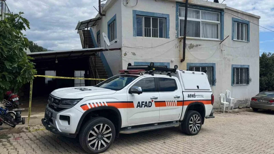 Bozyazı’da Aile Faciasında İlk Bulgular Geldi: Odadaki Tahıl Ambarından Sızan Fosfor Sinir Gazı İki Çocuğu Öldürdü