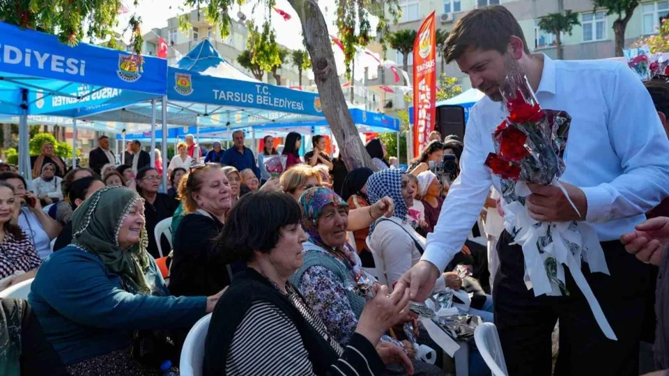 Tarsus Belediyesi’nden Annelere Özel Kutlama: Çiçek Atölyesi, Halk Oyunları ve Konser