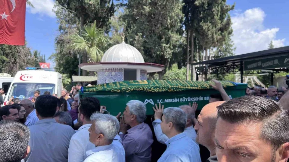 Tarsus’ta Katliam Kurbanları Son Yolculuğuna Uğurlandı: 5 Cenaze Defnedildi