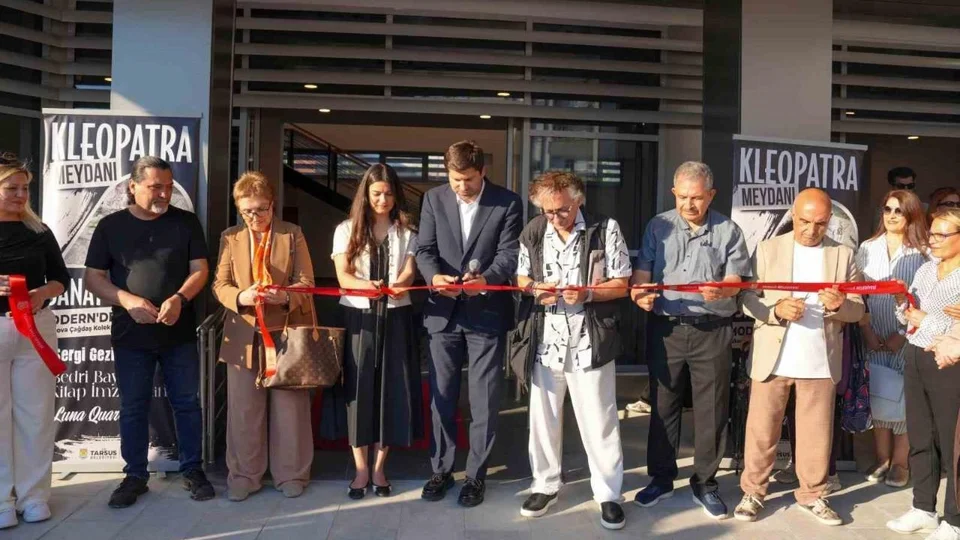 Tarsus’ta Kleopatra Meydanı ve Sanat Galerisi Hizmete Açıldı: Tarih ve Kültür Bir Arada