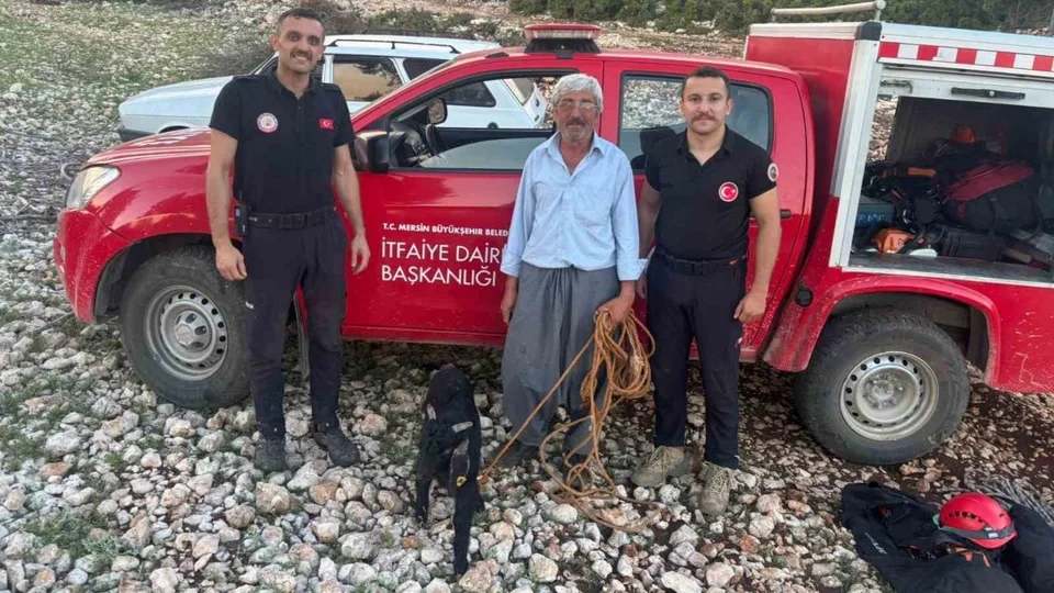 Erdemli’de 70 Metre Derinliğindeki Mağarada 1 Hafta Mahsur Kalan Oğlak Sağ Kurtarıldı