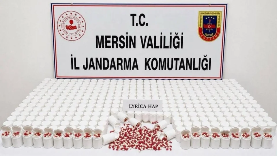 Yenişehir’de Uyuşturucu Tacirlerine Operasyon: 22 Bin 400 Sentetik Hap Ele Geçirildi, 7 Kişi Tutuklandı