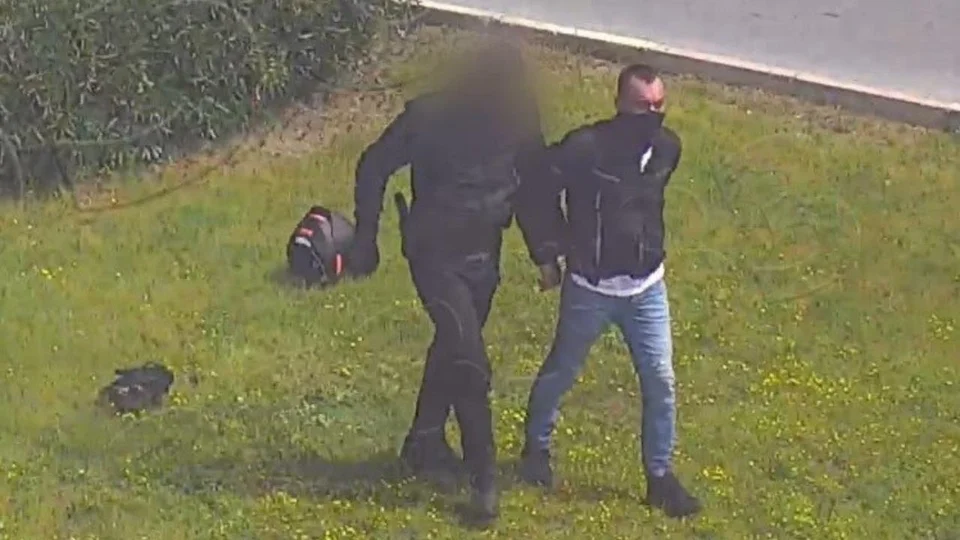 9 Suçtan Aranıyordu, Sahte Plaka Yakalattı: Mersin'de Sahte Plakalı Motosikletle Kaçan Cezaevi Firarisi Hem Yakalandı Hem de 370 Bin TL Ceza Yedi!