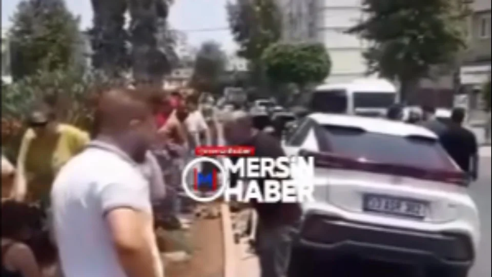 Hüseyin Okan Merzeci Bulvarı’nda Kaza: Aracın Çarptığı Yaya Yaralandı!