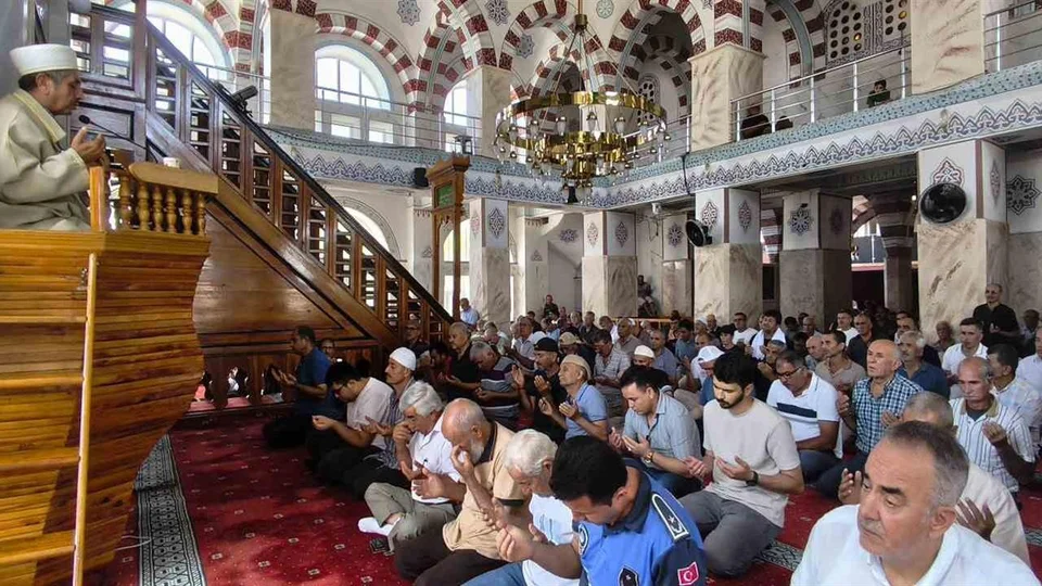 Anamur’da 15 Temmuz Etkinlikleri: Şehitler İçin Mevlit Ve Dua Programı Düzenlendi