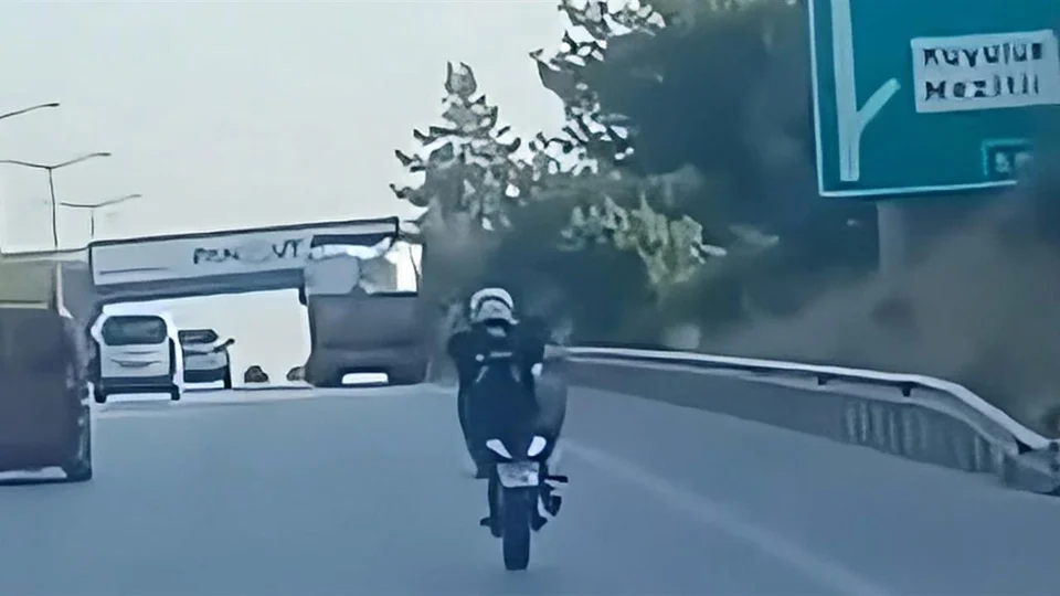 Tek Teker Yapan Sürücünün Motosikletine Ve Ehliyetine 60 Gün El Konuldu