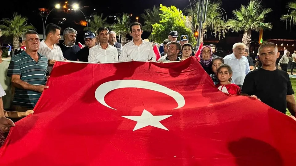Bozyazı'da Selamlar Demokrasi ve Milli Birlik İçin Yükseldi