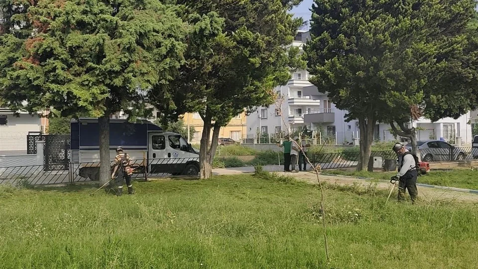 Akdeniz Belediyesi'nden Yeşil Alanlara Estetik Dokunuş: Banklardan Aydınlatmaya Her Şey Yenileniyor
