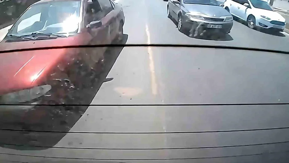 Mezitli'de Trafik Magandasına Rekor Ceza! Tam 261 Bin TL Trafik Cezası! Eşinin Arabasıyla Trafiği Birbirine Katmıştı