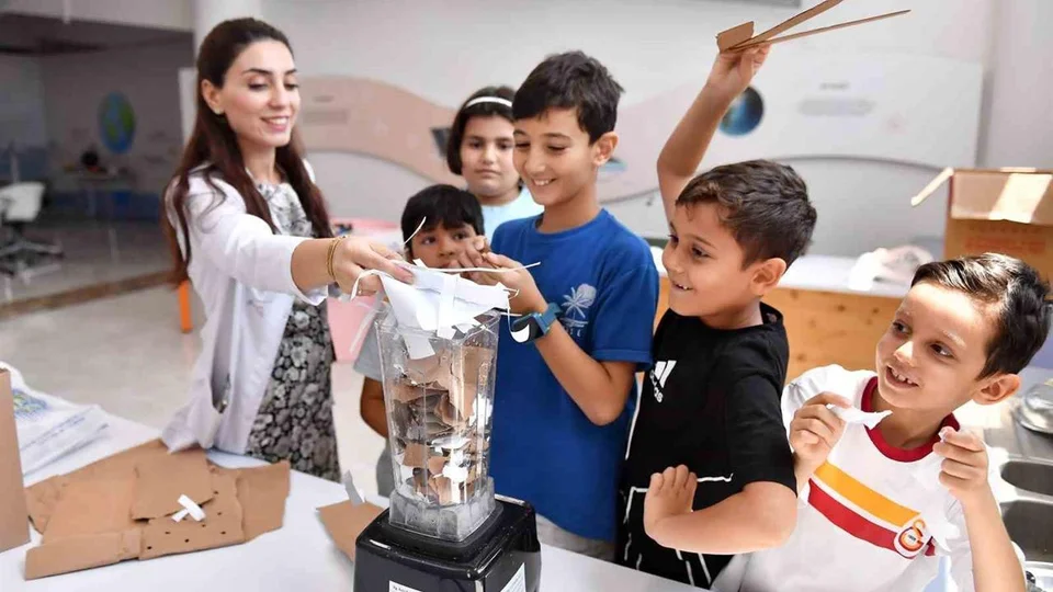 Yenişehir'de Çocuklar Bilimle Büyüyor: Mercan Yaz Okulu Kapılarını Açtı!