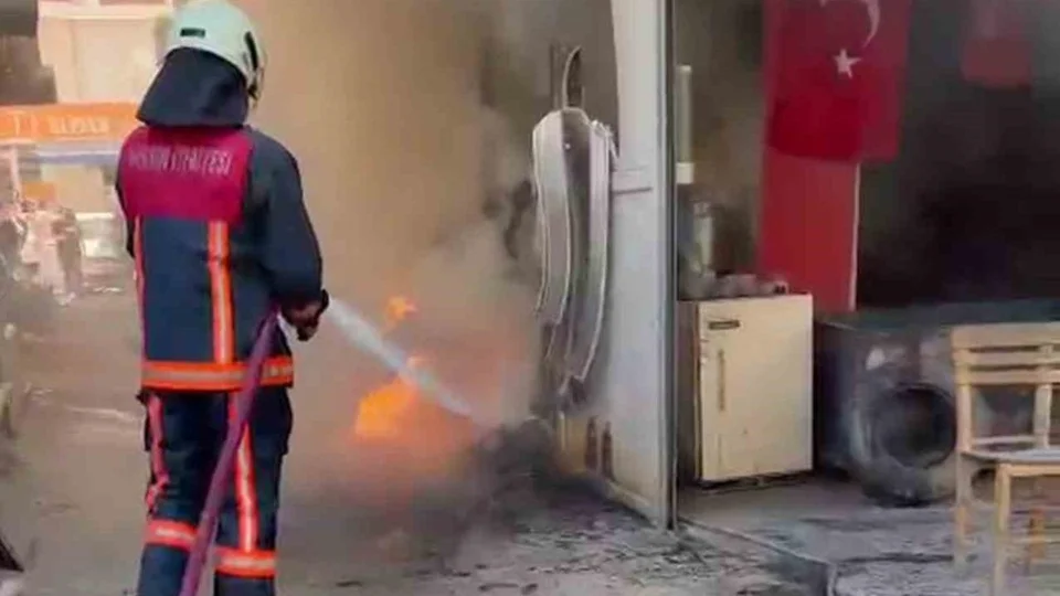 Mut’ta İşyerinde Yangın: Alevler Çevreye Sıçramadan Kısa Sürede Söndürüldü