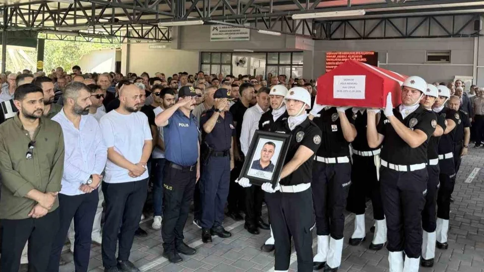 Tarsus Emniyeti Acılı Günlerinden Birini Yaşadı: Kalp Krizi Geçiren Polis Memuru Halil Çopur Son Yolculuğuna Uğurlandı