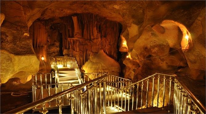 Tarsus Taşkuyu Mağarası