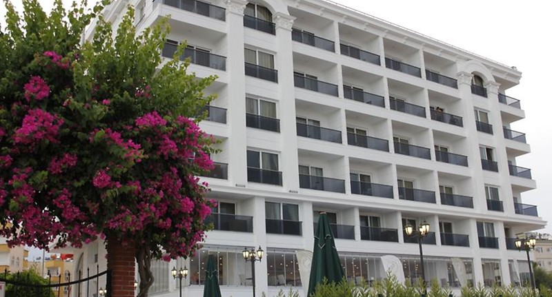 Süzer Hotel (Silifke)