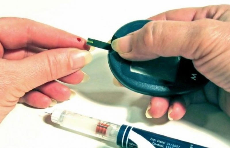 BACAKLARDA BELLİ BÖLGELERDE ÖDEM OLUŞMASI