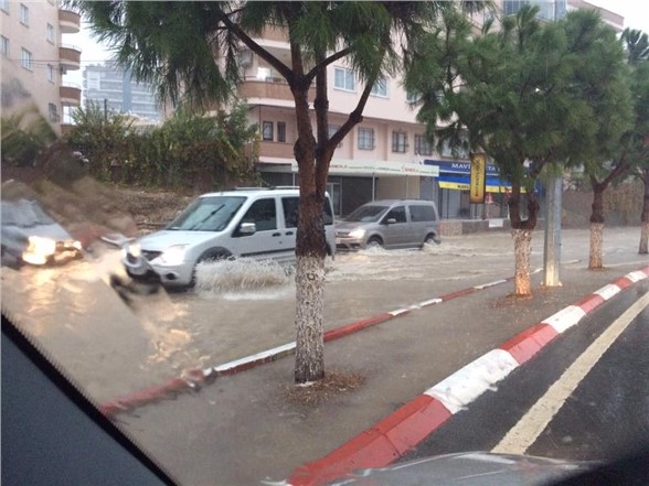 Aşırı Yağışların Neden Olduğu Sel Felakatinde Tarsus Fotoğrafları