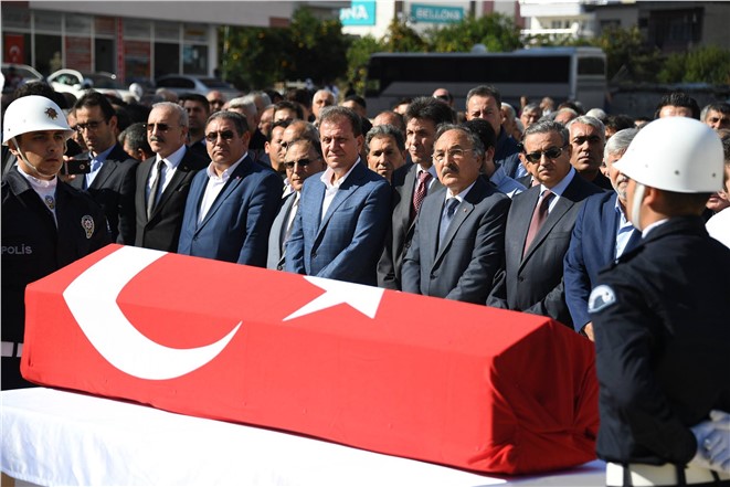 Prof. Dr. Nebi Bozkurt'un Cenazesi Toprağa Verildi