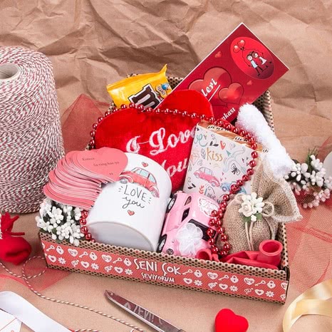 Sevgiliye Vosvos Hediyeli Sepet