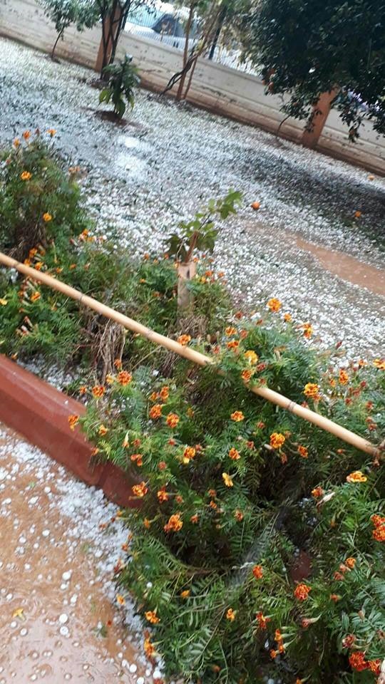 Yağan Dolu Cadde ve Sokaklarda Bu Görüntülere Neden oldu