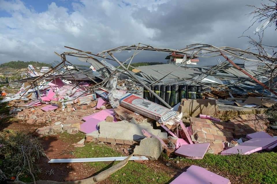 Prefabrik Konutlar Darma Dağın Oldu