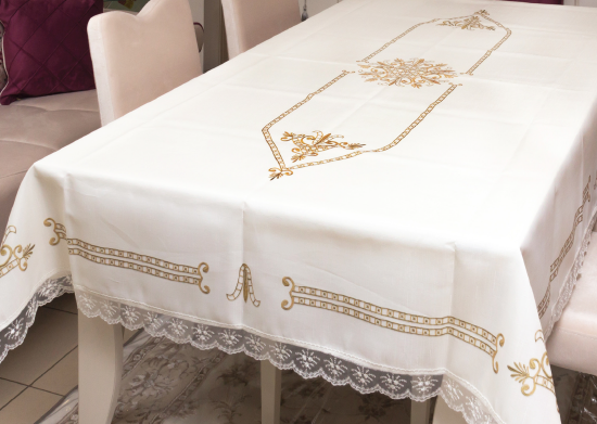 Güpürlü-Desenli Runner Baskılı Masa Örtüsü