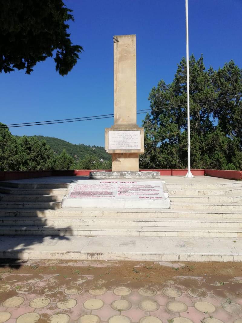 Şehit isimlerinin yazılı olduğu taşlar yenilendi