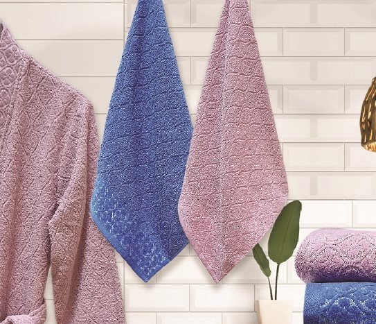 Jakarlı Yüz Havlusu