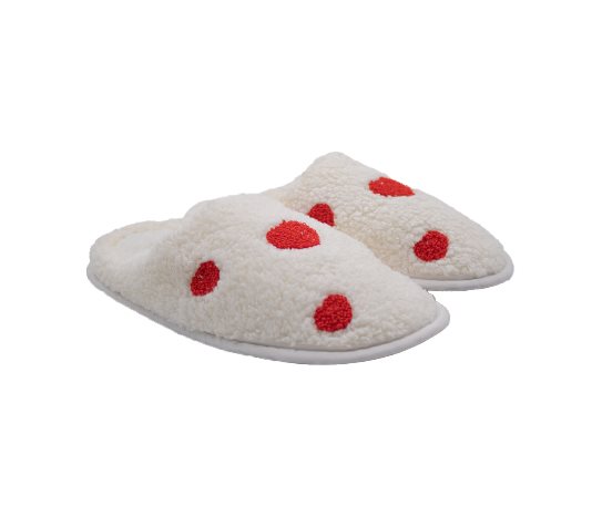 Kalp Desenli Terlik Kadın