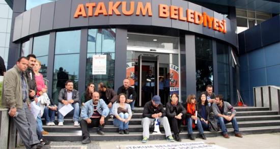 Taşeron işçilerden oturma eylemi!